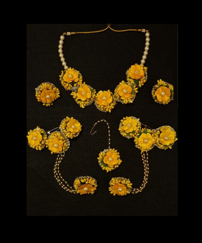 Yellow Floral Henna Jewellery Set.