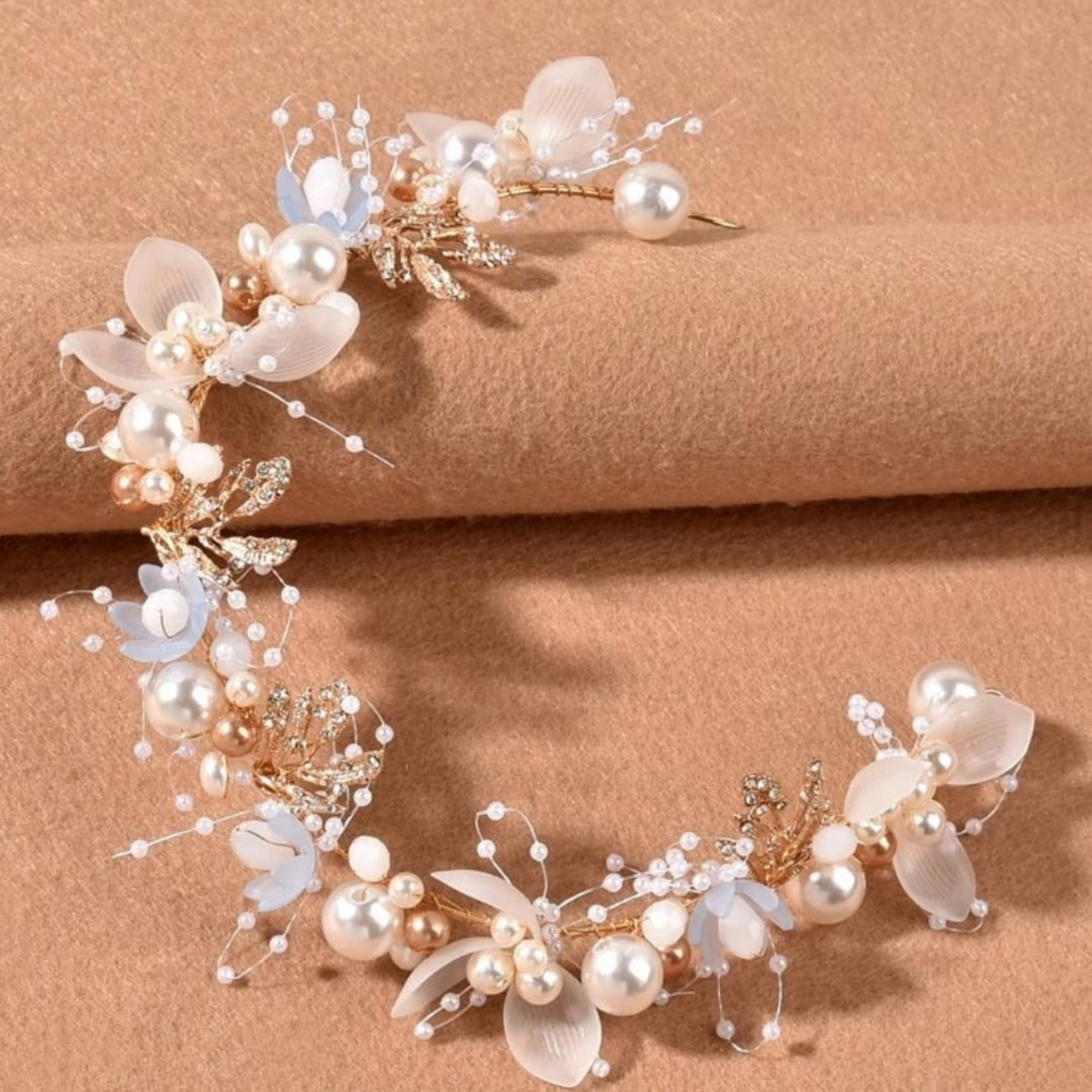 Faux white and peach pearl decor hair band – Stylbl