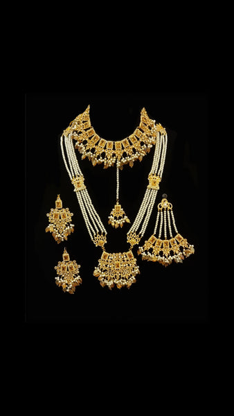 Champgane & Gold Kundan Polki Bridal Set.