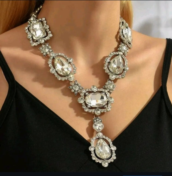 Gemstone Statement Neckpiece