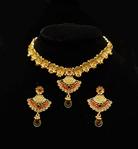 Gold plated Alloy Red And Green Embossed Necklace Set.