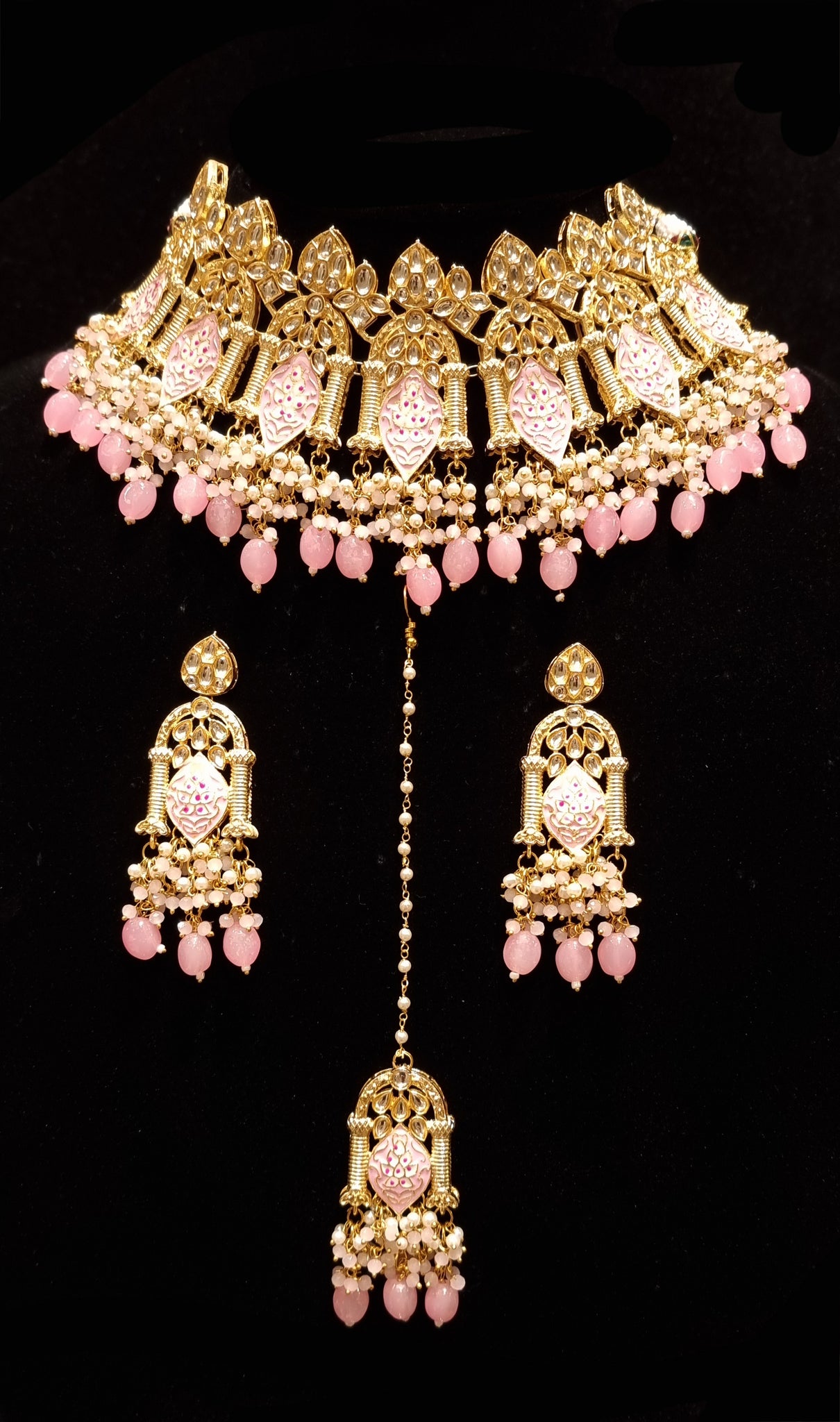 Palavi meenakaari kundan set.