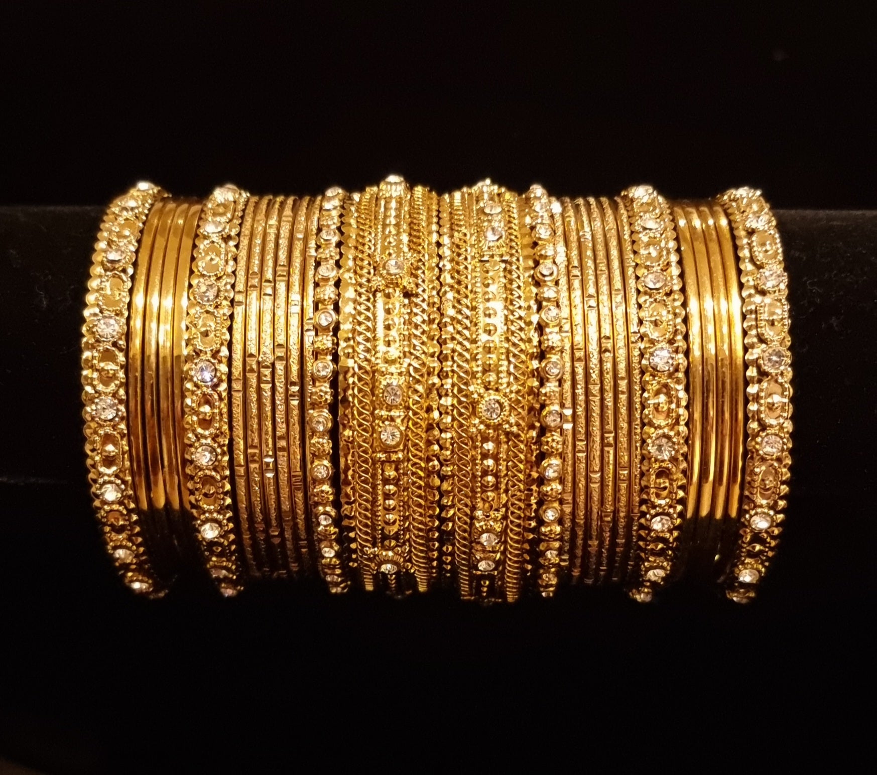 Gold Diamante Stone Bangle Set (2.6)