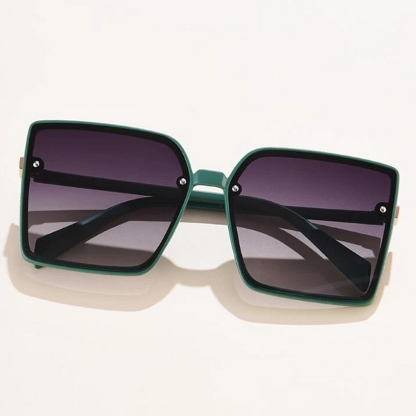 Tinted lens sunglasses