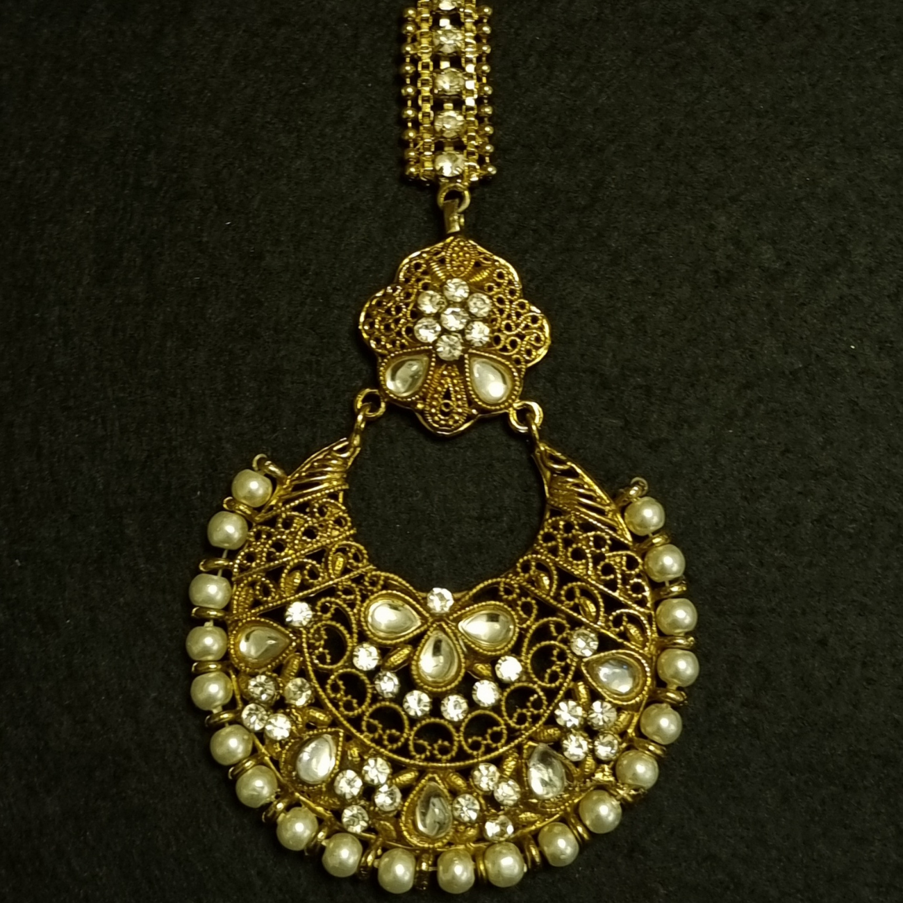 Gold Look Antique Pearl Maang Tikka.