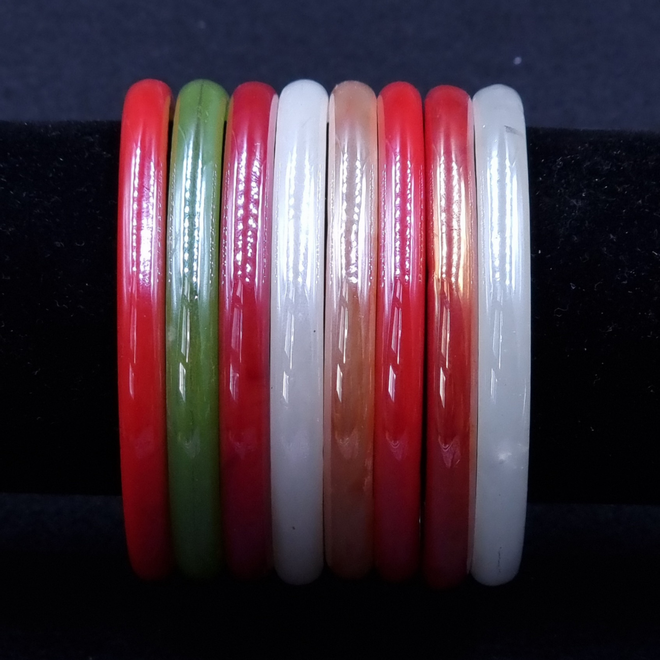 Glass bangles ( 8 pcs ) size ( 2.8 )