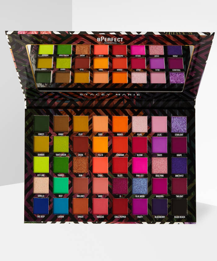 BPERFECT

BPERFECT X STACEY MARIE CARNIVAL III LOVE TAHITI PALETTE