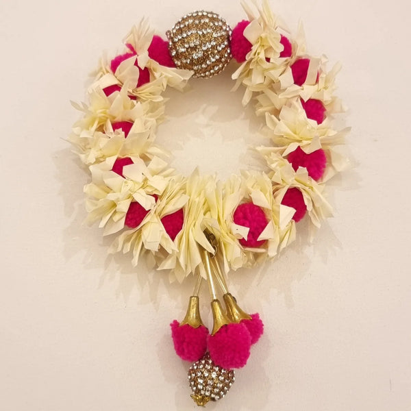 Hand Pink Artificial flower Gajra.